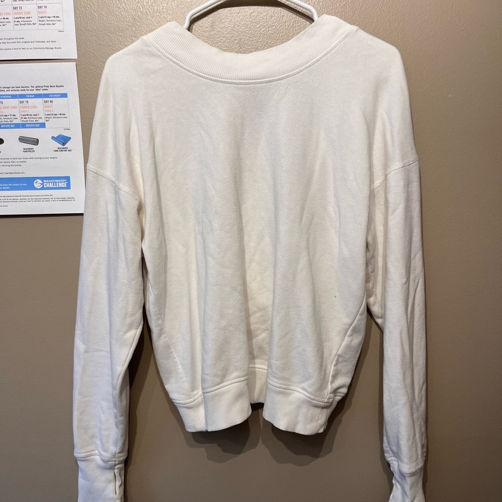 Sweatshirt